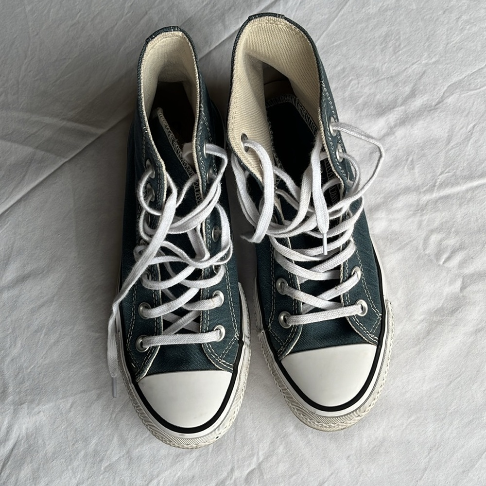High Top Converse Teal color, size 6 US